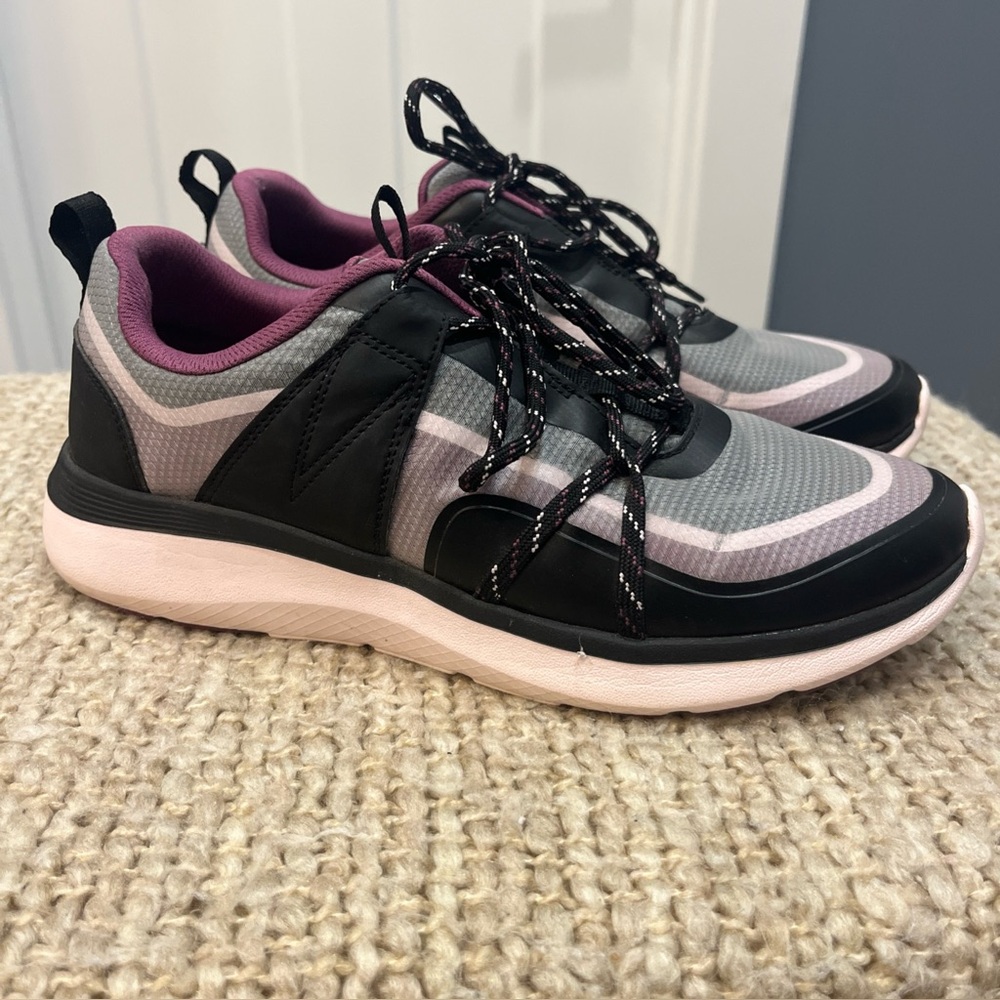 Vionic Delmar Austyn Leisure Sneakers Black Purple Lace Up Women’s Size 9.5